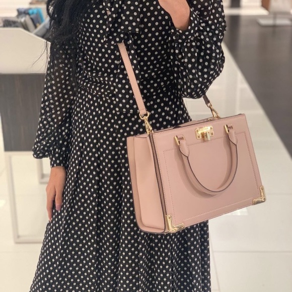 Michael Kors Handbags - Michael Kors Bag